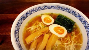 即席ラーメンを、ちょっとの工夫で、驚きの美味しさに♪